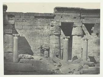 Médinet-Habou, Peristyl des Palastes von Ramsès-Méiamoun, Theben, 1849-51, gedruckt 1852