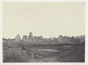 Palais von Karnak, Propyläen des Südens; Theben