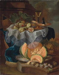 Feigen, eine vergoldete Tazza mit einem facon-de-venise Weinglas, auf einem drapierten Tisch, eine aufgeschnittene Melone auf einem Zinnteller mit Pflaumen auf einem Sockel
