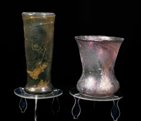 Barbarische Zivilisation: Gläser aus der Merowingerzeit. 6.-7. Jahrhundert. Straßburg, Archäologisches Museum des Palais Rohan