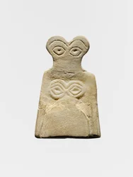 Mittleres Uruk-Augenidol, ca. 3700-3500 v. Chr. (Gipsalabaster)