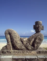Eine Kopie der Statue des Chac-Mool aus Chichén Itzá, Yucatán, um 987-1185 v. Chr.