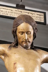 Heiliger Geist Kruzifix, um 1493, von Michelangelo, (Detail), Skulptur in polychromem Holz, Sakristei der Basilika Santo Spirito in Florenz - Kruzifix. Renaissance-Skulptur von Michelangelo Buonarroti.