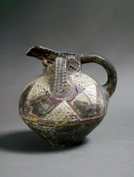 Minoische Kunst: Keramikvase im Barbotine-Stil