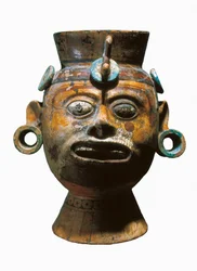 Anthropomorpher Vase