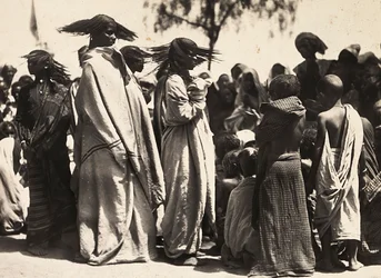 „Ein Imperium aufbauen“ im faschistischen Zeitalter: Muslimische Mädchen, 09/05/1936