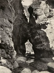 „Ein Imperium aufbauen“ im faschistischen Zeitalter: eine Grotte in Endeli, 09/05/1936