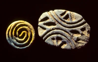 Gebackene Tonsiegel wurden in Çatalhöyük in Zentralanatolien ausgegraben