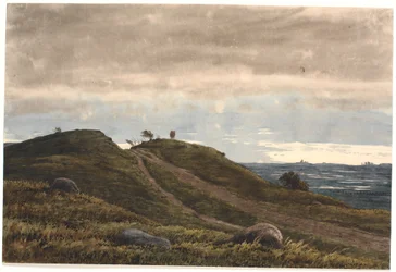 Landschaft mit einem sandigen Weg, der über einen Heidehügel führt. Rechts Ausblick über weites Land mit Torfmooren. Aus der Gegend von Rågeleje?