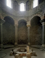 Paläochristliche Kunst: Ansicht des Inneren des Baptisteriums, 5. Jahrhundert. Frejus (Var)