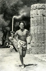 Konstantin Kondylis, erster Fackelträger der Olympischen Spiele in Berlin