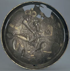 Schale, dekoriert mit einer Szene von Prinz Varahran auf der Jagd, Sassaniden-Dynastie (226-651) (Silber mit Vergoldung)