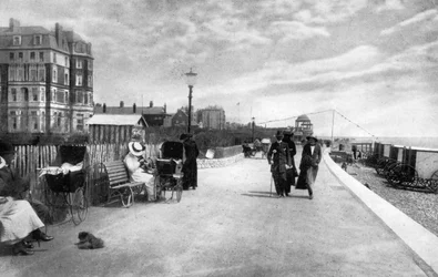 Die Parade, Bexhill-on-Sea, East Sussex, frühes 20. Jahrhundert