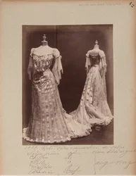 Albumseite: House of Worth, Ballkleid