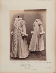 Albumseite: House of Worth, Mantel (Grand Manteau)