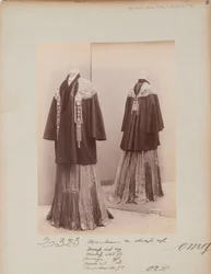 Albumseite: House of Worth, Mantel