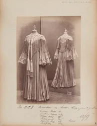 Albumseite: House of Worth, Mantel