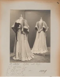 Albumseite: House of Worth, Schulterumhang