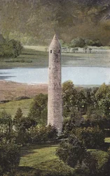 Irland: Alter Rundturm, Glendalough, County Wicklow