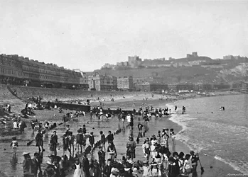 Dover: Die Burg und der Strand, um 1896