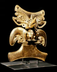 Präkolumbische Kunst, Tairona-Zivilisation: vogelgestaltiger Anhänger aus Gold. 10.-16. Jahrhundert n. Chr. Bogotá, Museo de Oro