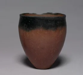 Becher mit schwarzem Rand, 4500-3000 v. Chr.