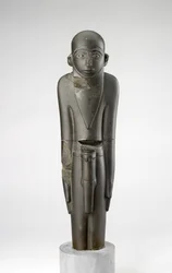 Statue (MacGregor-Mann)