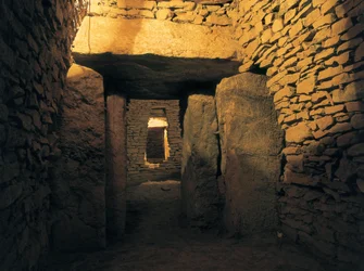 Vorgeschichte: Dolmen von Romeral, neolithische Bestattung (3000 v. Chr.). Spanien, Andalusien, Antequera.