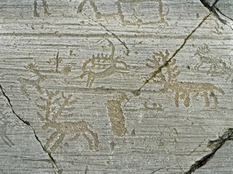 Felskunst der Camunni-Zivilisation: Grabfelsen mit Darstellung von Hirschen