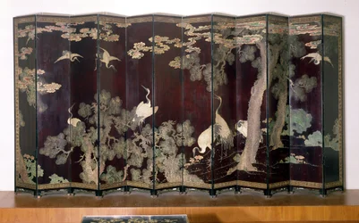 Coromandel-Wandschirm mit Kranichen, Kiefern und Wolken auf schwarzem Grund, 1691