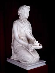 Statue einer Vestalin