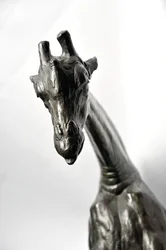 Große Giraffe mit gesenktem Kopf, modelliert 1909-10, gegossen vor 1913