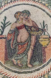 Eros und Psyche. 3. - 4. Jahrhundert. Römische Villa del Casale, Sizilien (Mosaik)