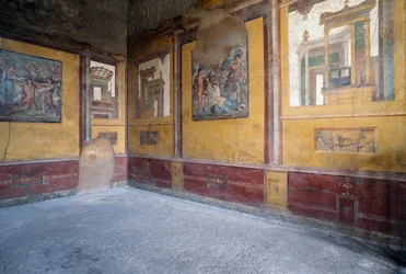 Freskierter Raum der Villa dei Vettii, Römische archäologische Stätte von Pompeji (UNESCO-Welterbestätte)