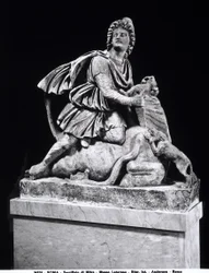 Mithras tötet einen Stier (Marmor)