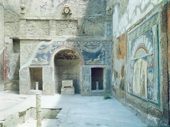 Freiluft-Triklinium des Hauses von Neptun und Amphitrite