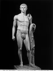 Männlicher Akt (Lucius oder Caius Caesar) (Marmor)