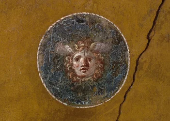 Medaillon mit Gorgonenhaupt, rechter Flügel im Haus der Vettii, Pompeji (UNESCO-Welterbeliste)