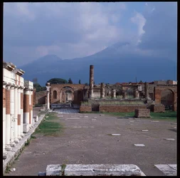 Römische Kunst: Blick auf das Forum, archäologische Stätte von Pompeji (1. Jahrhundert v. Chr. - 1. Jahrhundert n. Chr.), Italien