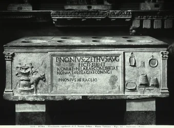 Sarkophag des Nonius Zethus (Marmor)