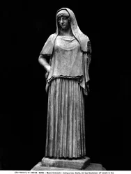 Statue der Hestia