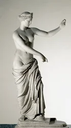 Venus von Capua mit einem Spiegel
