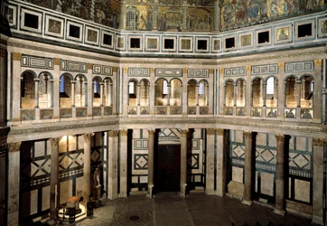 Innenansicht des Baptisteriums von St. Johannes dem Täufer (Florentiner Baptisterium)