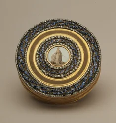 Schnupftabakdose mit späterem Miniaturdenkmal für Katharina II., von Johann Gottlieb Scharff, St. Petersburg, 1776