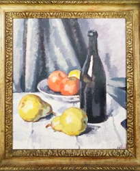 Äpfel, Birnen und eine schwarze Flasche auf einem drapierten Tisch, ca. 1928