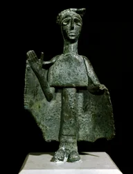 Nuragische Kultur (Nuraghi) Sardinien: Bronze-Statue einer betenden Frau namens Torralba. 8.-7. Jahrhundert v. Chr. Cagliari, Museo Nazionale Archeologico, Sardinien, Italien