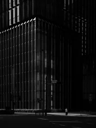 Städtisches Licht und Schatten