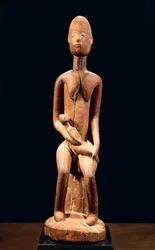 Holzskulptur, die Mutter und Kind darstellt, von Meister der roten Mutterschaft, Höhe 59 cm, Dogon Stammeskunst Mali