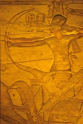 Altes Ägypten, Wandmalerei/Schnitzerei, Ramses II. in seinem Streitwagen bei der Schlacht von Kadesch, Tempel von Ramses II. und Nefertari, Abu Simbel