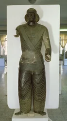 Lebensgroße Statue eines parthischen Prinzen, aus Sham-Izeh, Malamir, Iran, um 50 v. Chr.-150 n. Chr.
